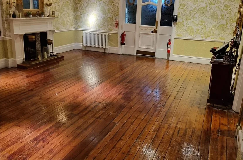 pristine hard floor cleaning